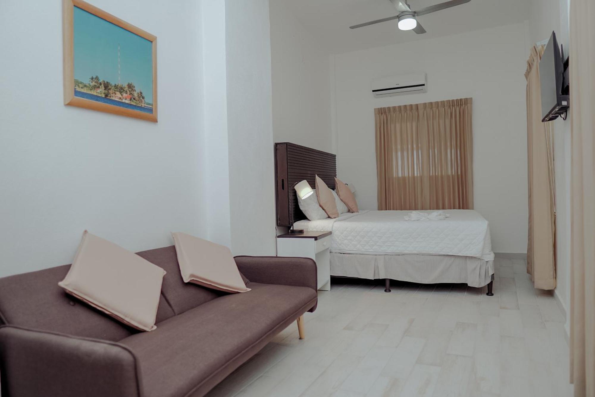 Hotel Villa Del Lago فلوريس المظهر الخارجي الصورة
