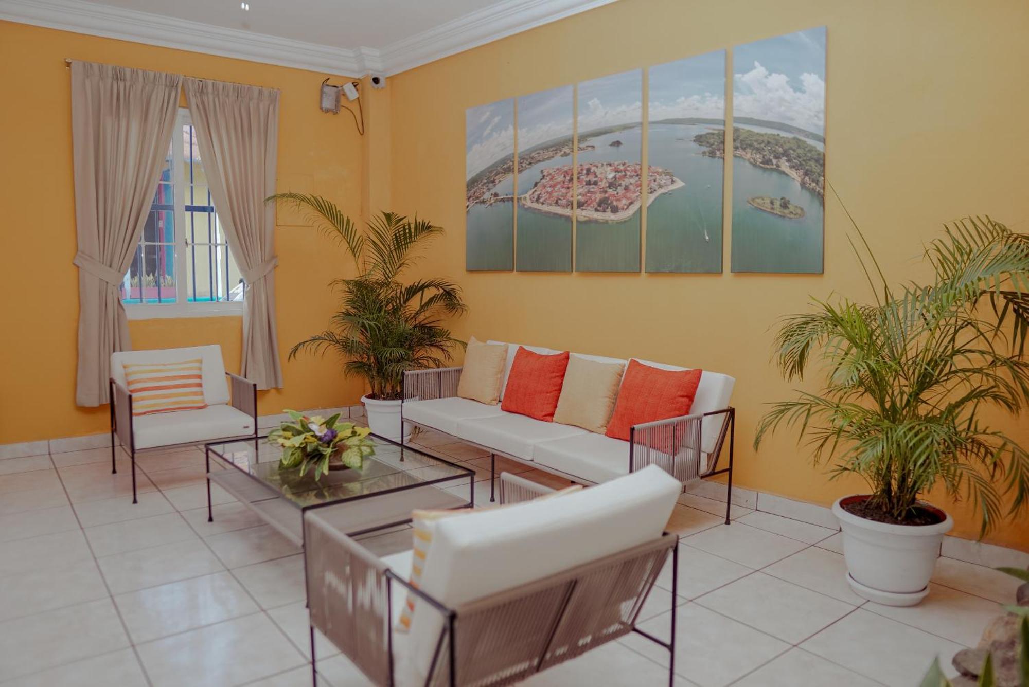 Hotel Villa Del Lago فلوريس المظهر الخارجي الصورة