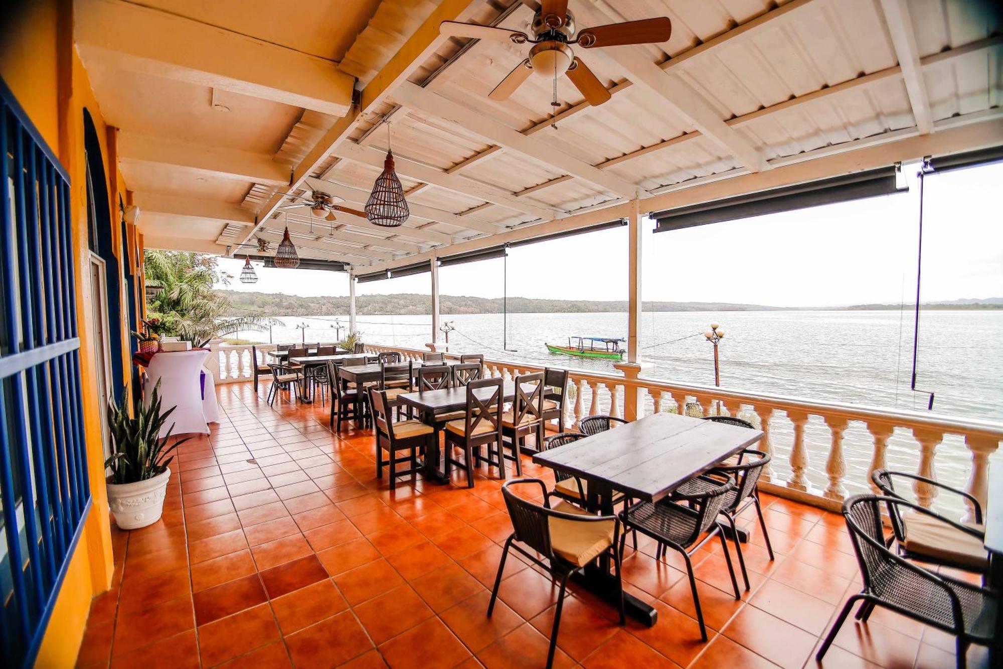 Hotel Villa Del Lago فلوريس المظهر الخارجي الصورة
