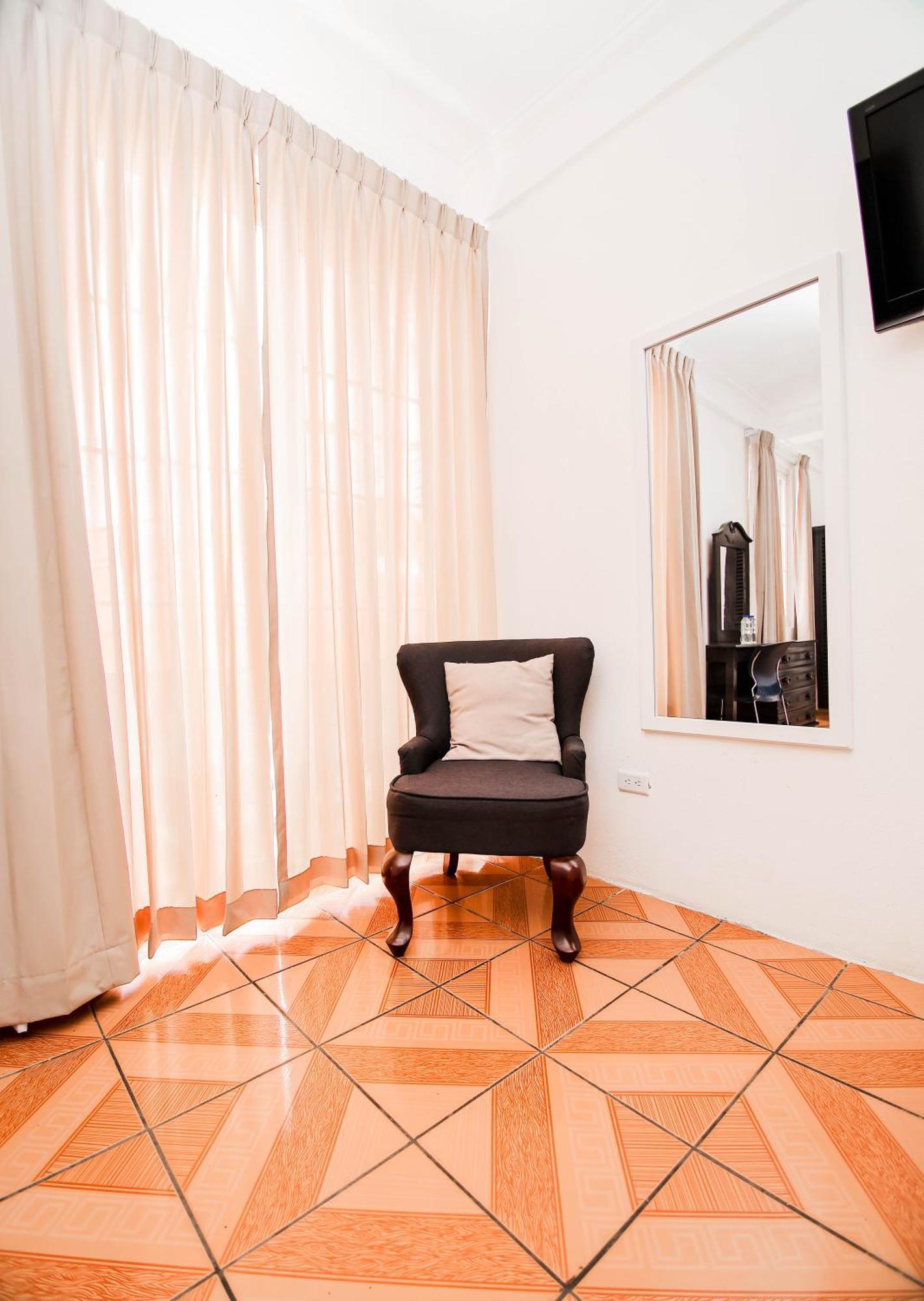 Hotel Villa Del Lago فلوريس المظهر الخارجي الصورة