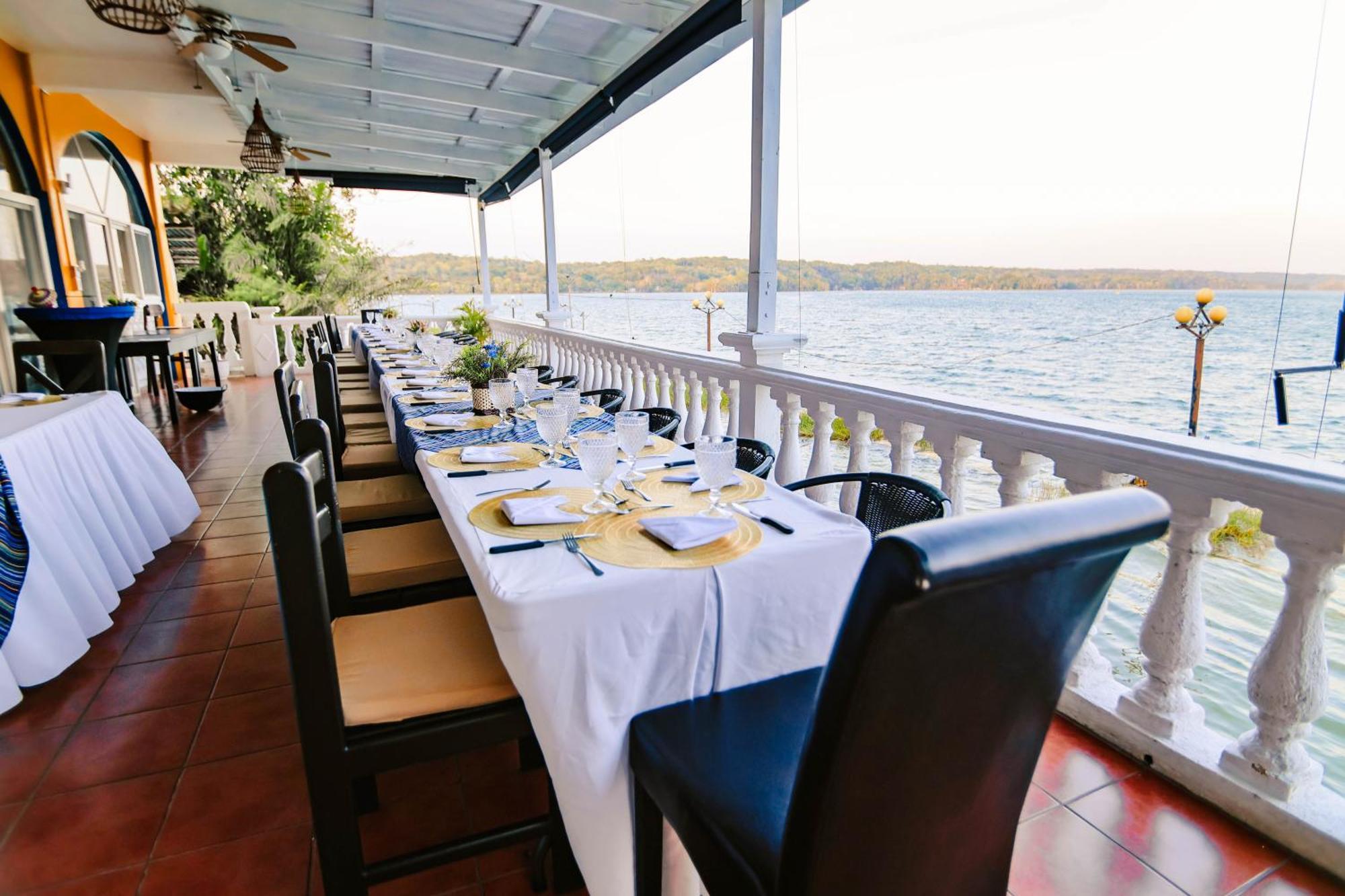 Hotel Villa Del Lago فلوريس المظهر الخارجي الصورة